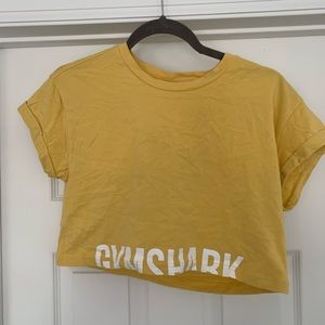 Like New Gymshark Crop workout top, Size Meduim